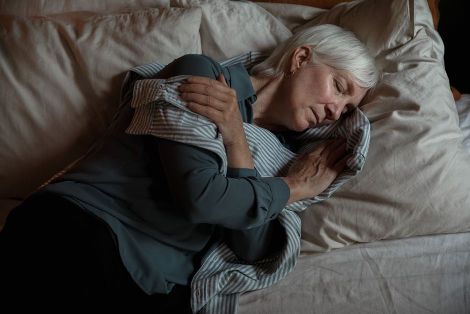 Ménopause et sommeil : pourquoi vos nuits changent, et ce qui aide vraiment